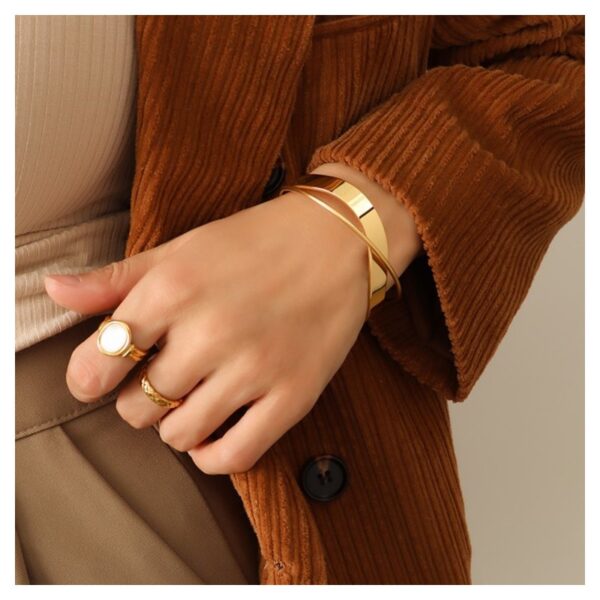 Armband van stainless steel met 14 krt goudplating BST1543