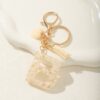 Sleutelhanger letter B met witgouden steentjes en hart BRL329B
