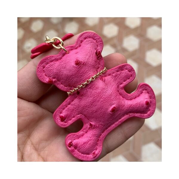 Sleutelhanger beertje en franjes fuchsia BRL357