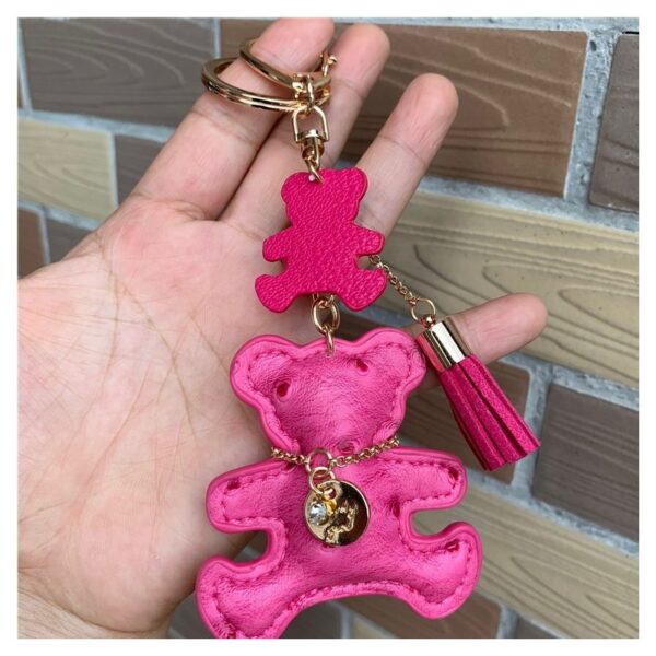 Sleutelhanger beertje en franjes fuchsia BRL357