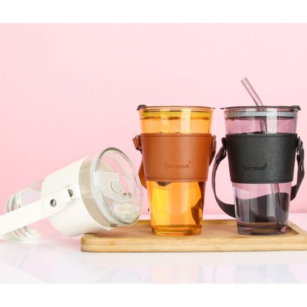 Gekleurde glazen mok voor koffie en thee met rietje en sluiting 450 ml CUP09GRAF